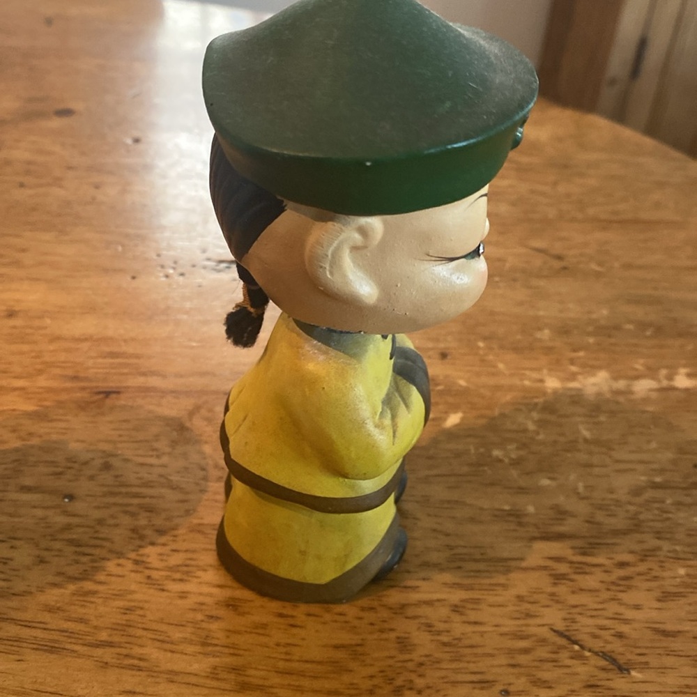 Antique Japanese bobble heads please note theirs some damage on the male. - Picture 8 of 8